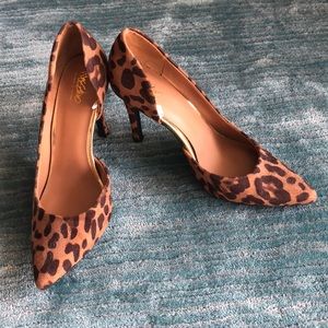 Mossimo cheetah print stilettos